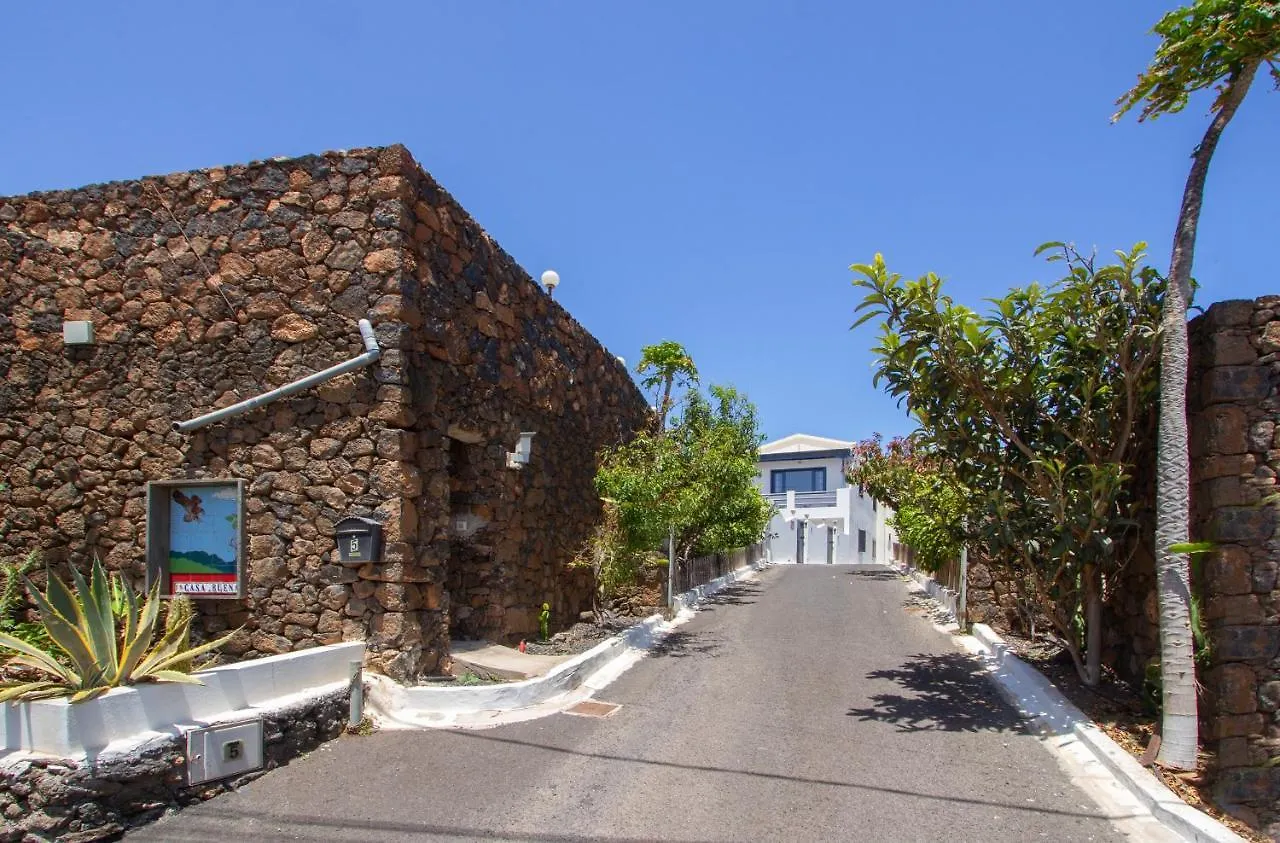 Casa Buena Villa Tias Holiday home